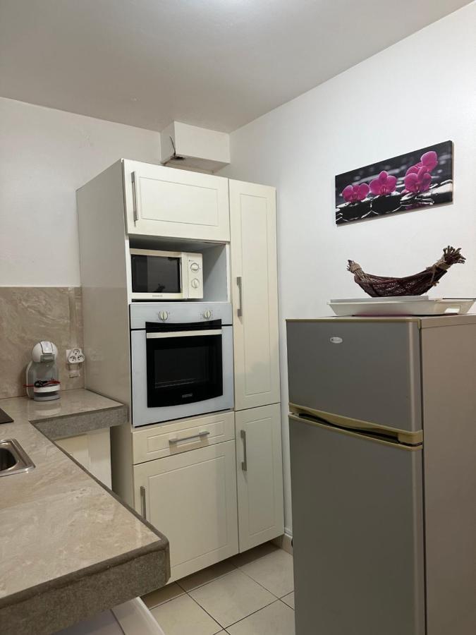 Appartement Coeur De Papillon Baie-Mahault Esterno foto